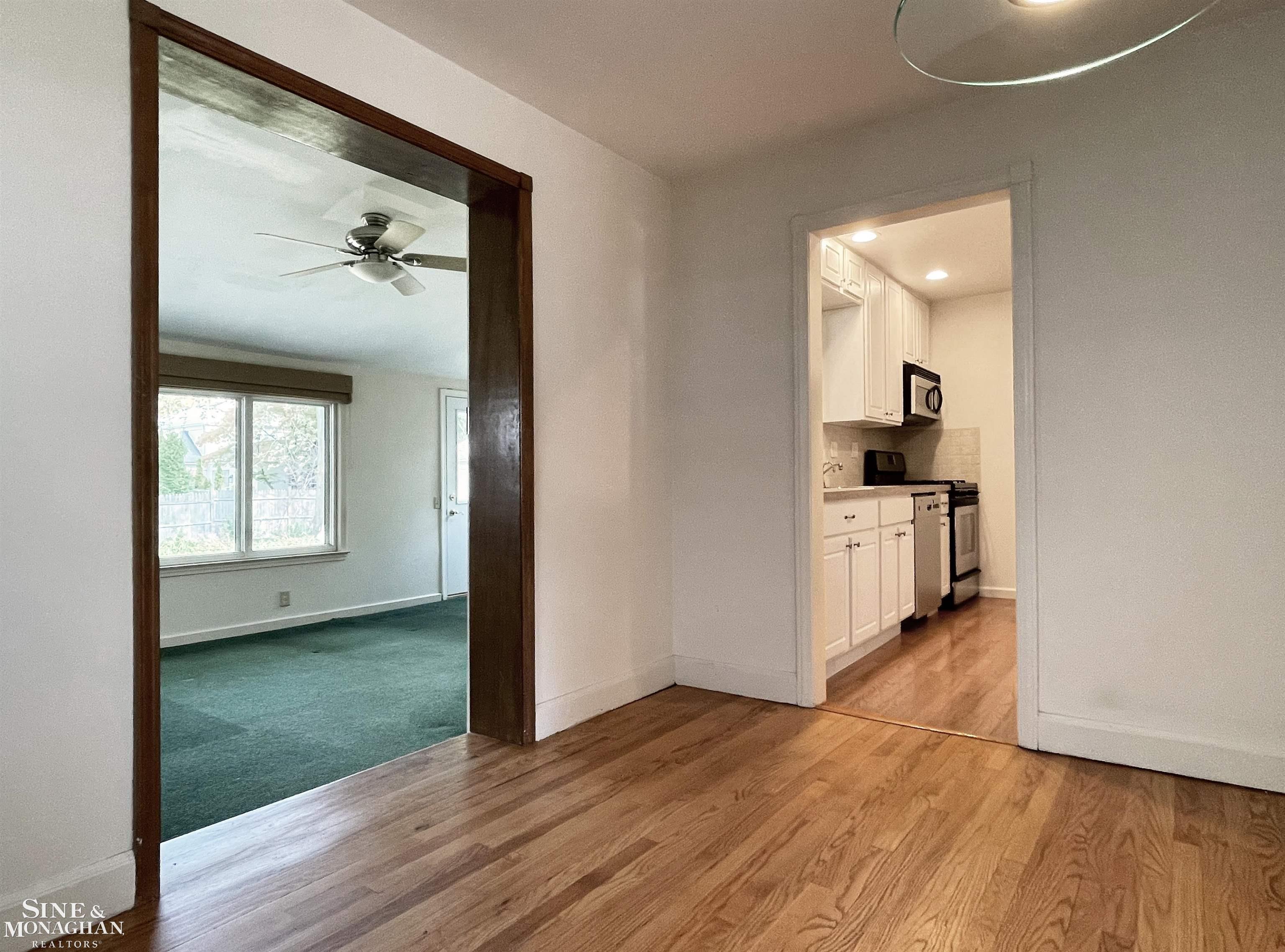 208 Moross Road Grosse Pointe, MI 48236 - Photo 11 of 35 50092814-10.JPG