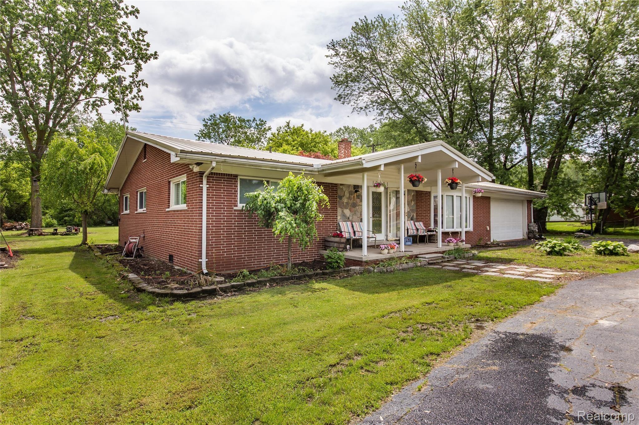 19101 Gudith Road Trenton, MI 48183 - Photo 1 of 35 Gudith_19101_Front_04.jpg