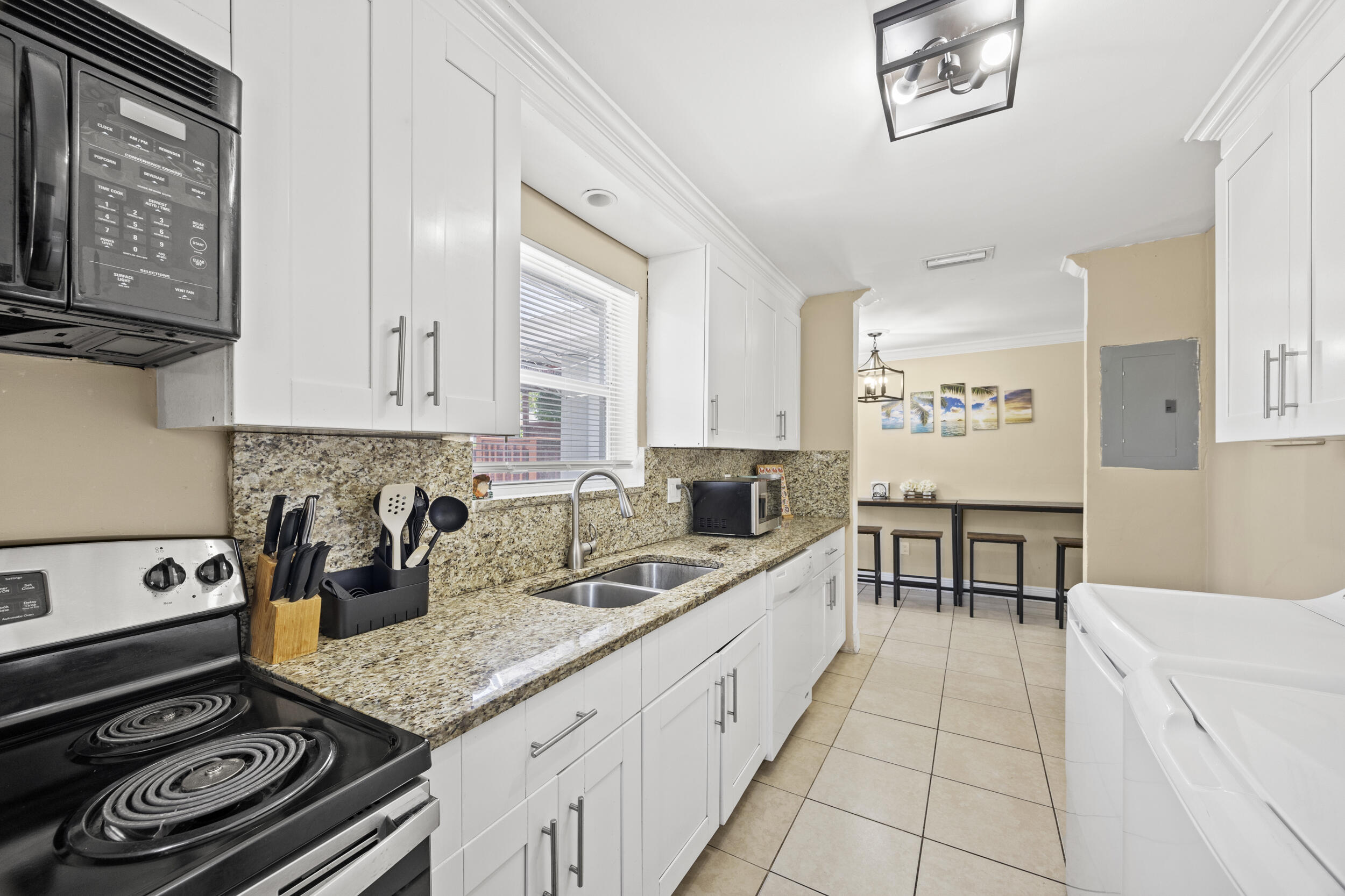301 Southridge Road Delray Beach, FL 33444 - Photo 10 of 27 453a5648