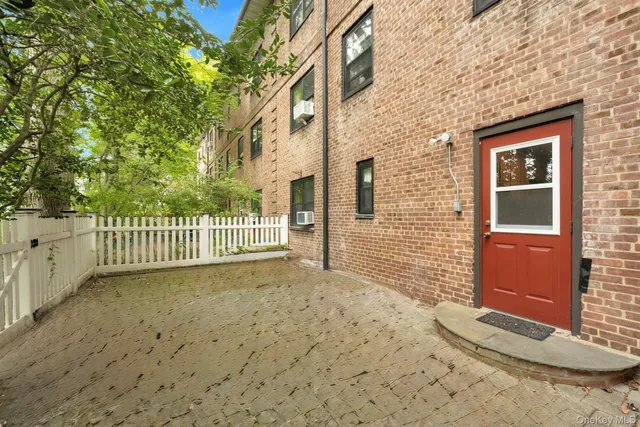 $540,000 | 6 Manchester Road, Unit 1, Eastchester, NY 10709