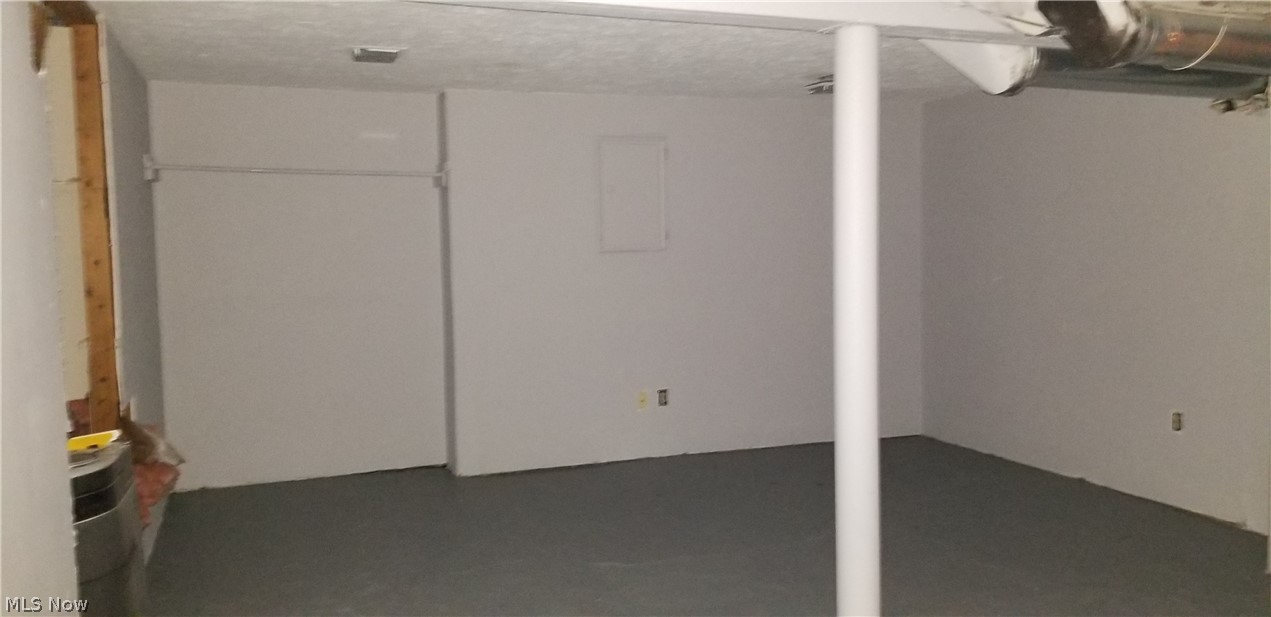 3570 Lloyd Road Cleveland, OH 44111 - Photo 24 of 29