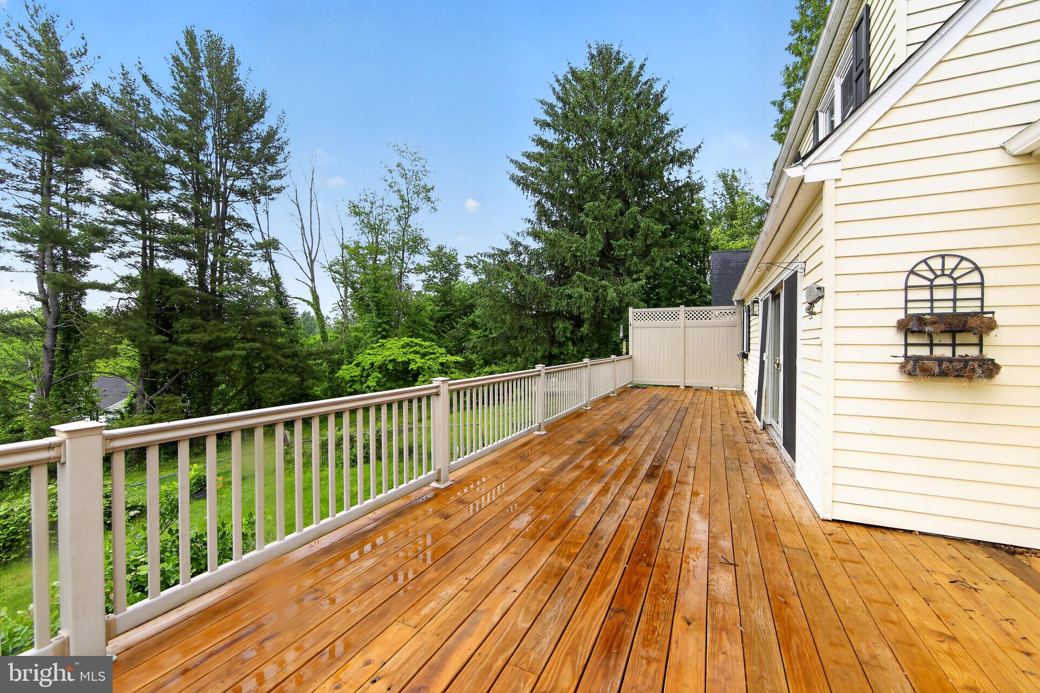 4091 Tinker Hill Road Phoenixville, PA 19460 - Photo 7 of 36 Deck < 1 yr old