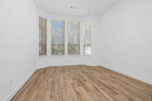 $2,900 | 256 Sky Top Drive, Montgomery, TX 77316