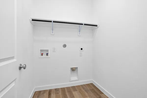 $2,900 | 256 Sky Top Drive, Montgomery, TX 77316