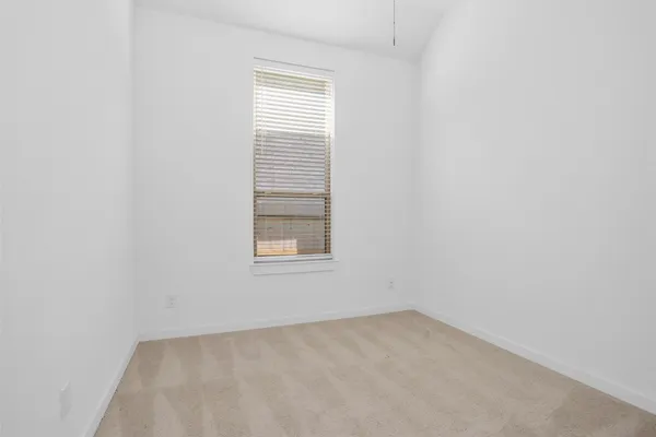 $2,900 | 256 Sky Top Drive, Montgomery, TX 77316