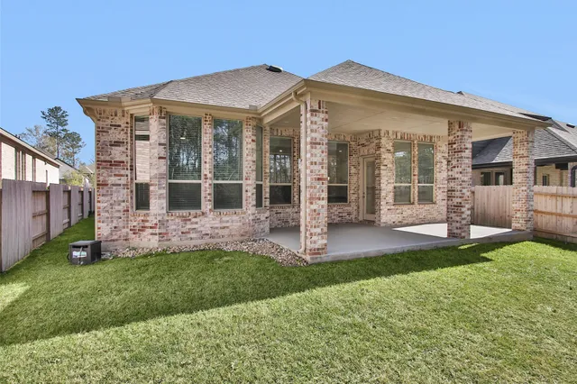 $2,900 | 256 Sky Top Drive, Montgomery, TX 77316