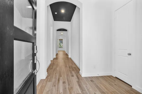 $2,900 | 256 Sky Top Drive, Montgomery, TX 77316