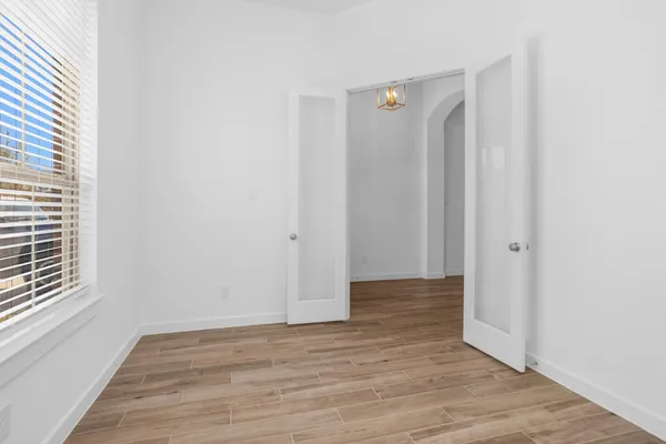 $2,900 | 256 Sky Top Drive, Montgomery, TX 77316