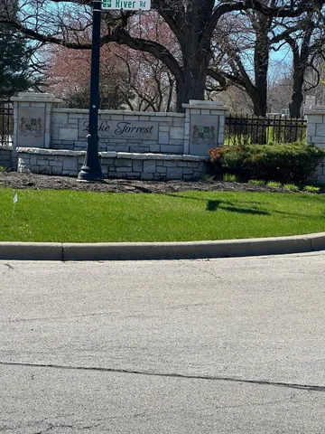 $69,900 | 24863 West Sterling Oaks Court, Shorewood, IL 60404