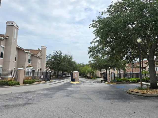 $192,000 | 10424 Villa View Circle, Unit 10424, Tampa, FL 33647
