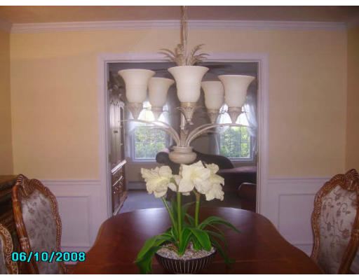 84 Colburn Road Charlton, MA 01507 - Photo 5 of 22 a vase of flowers sitting on a table