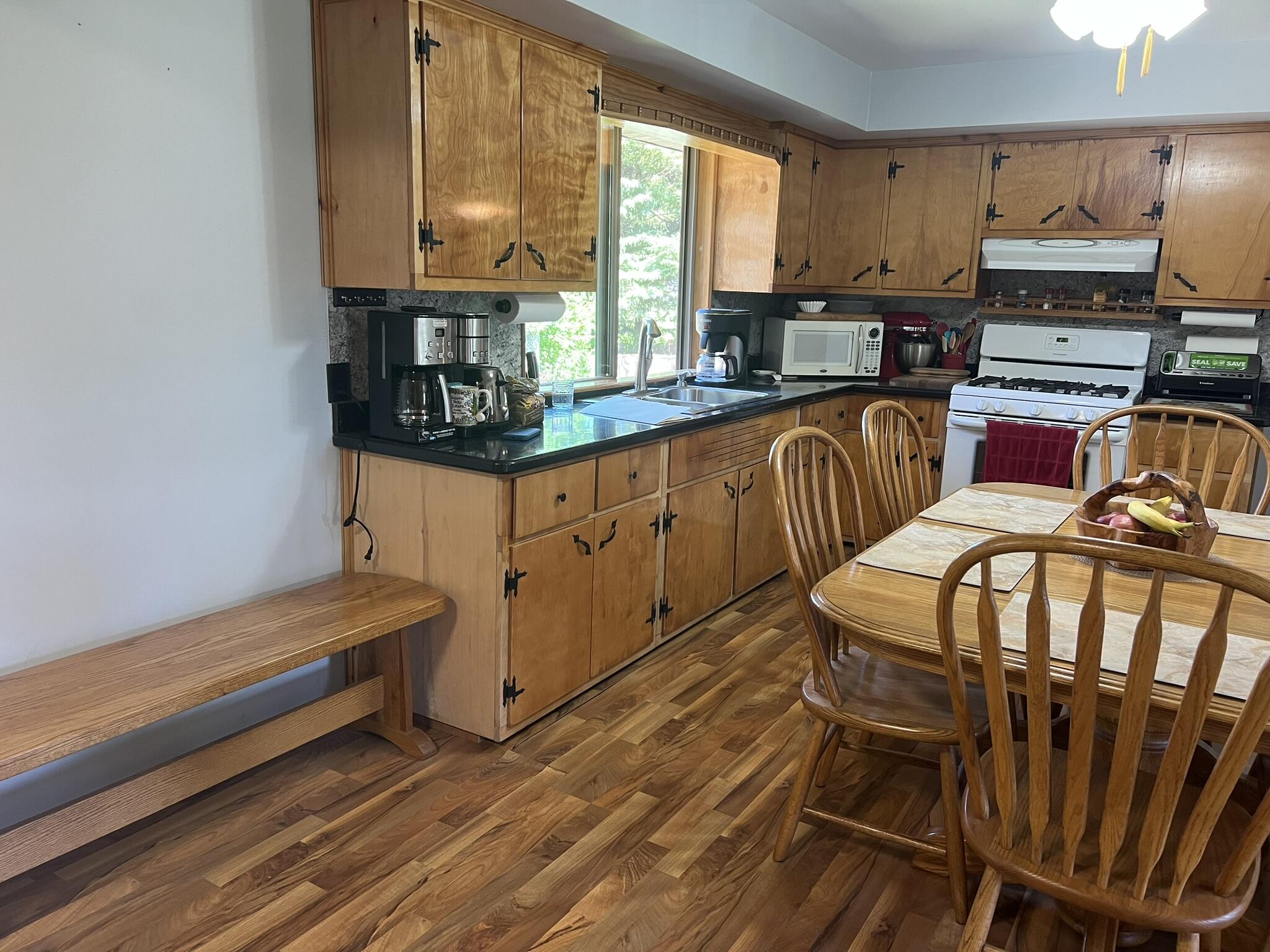 950 West Tyler Road Muskegon, MI 49445 - Photo 15 of 62 IMG_5707