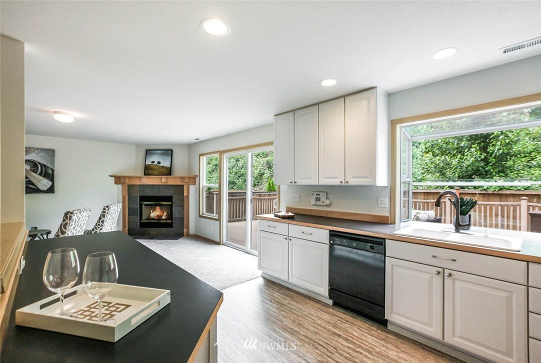 2580 Northeast 2nd Place Renton, WA 98056 - Photo 13 of 25 Gallery Image 13