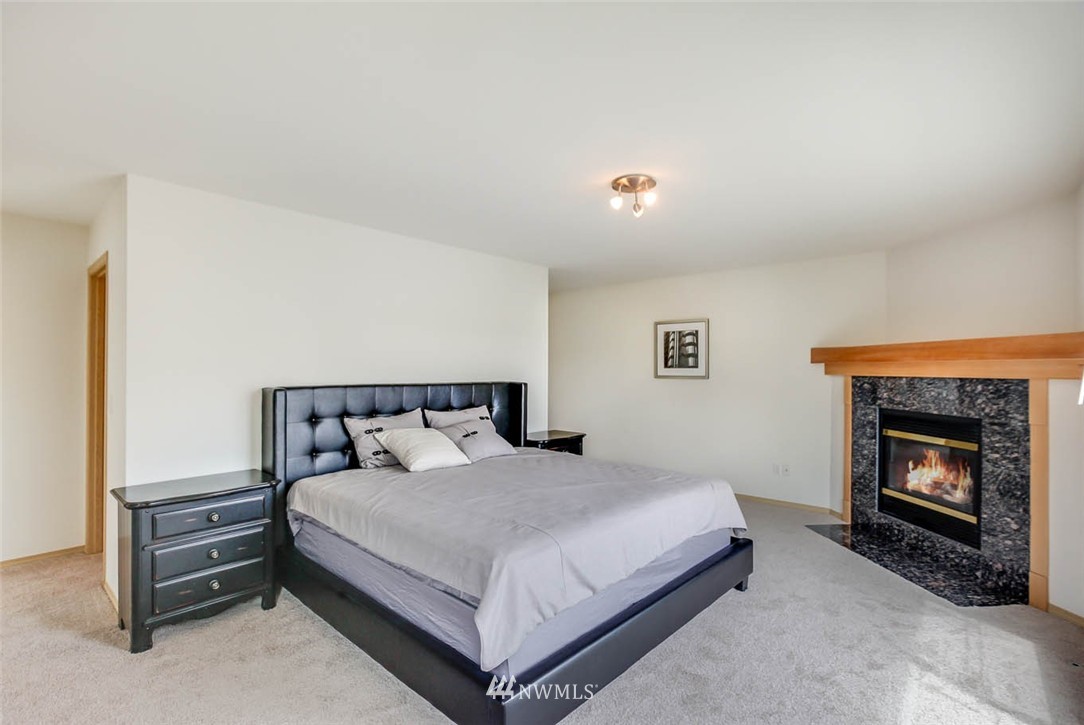 2580 Northeast 2nd Place Renton, WA 98056 - Photo 17 of 25 Gallery Image 17