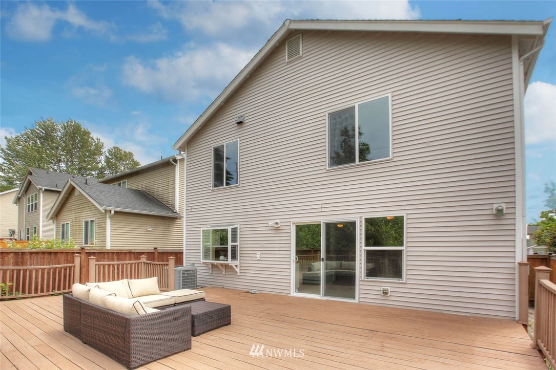 2580 Northeast 2nd Place Renton, WA 98056 - Photo 25 of 25 Gallery Image 25
