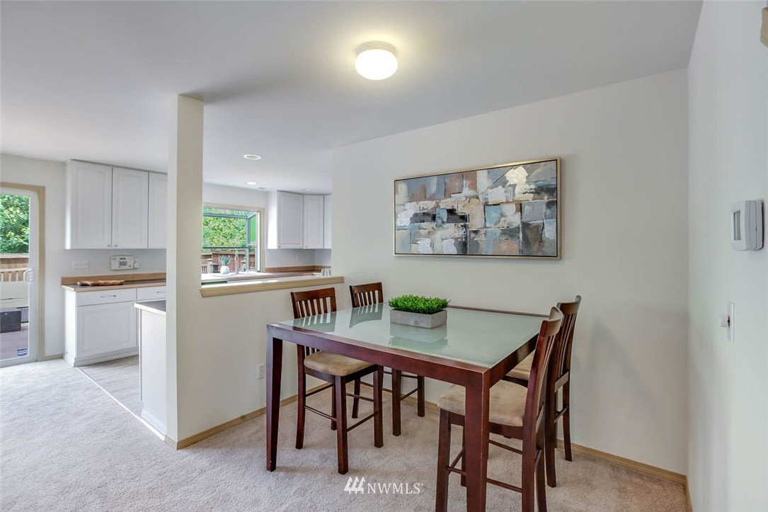 2580 Northeast 2nd Place Renton, WA 98056 - Photo 6 of 25 Gallery Image 6
