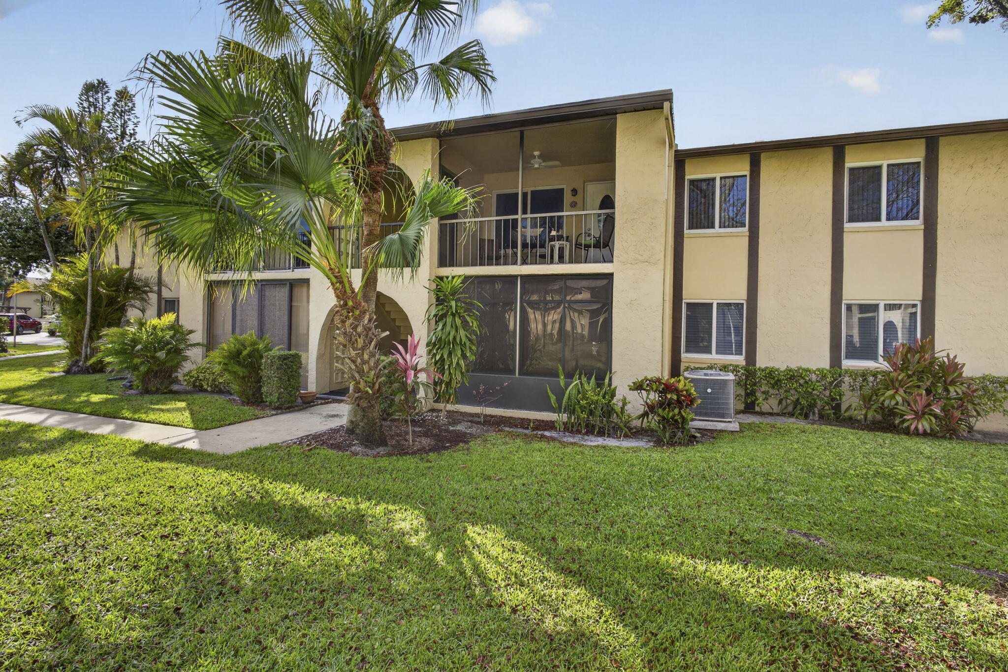301 Pine Ridge Circle, Unit B2 Greenacres, FL 33463 - Photo 23 of 31 Exterior