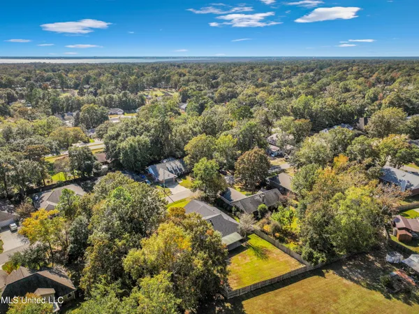 $3,000 | 8828 Manoo Place, Diamondhead, MS 39525