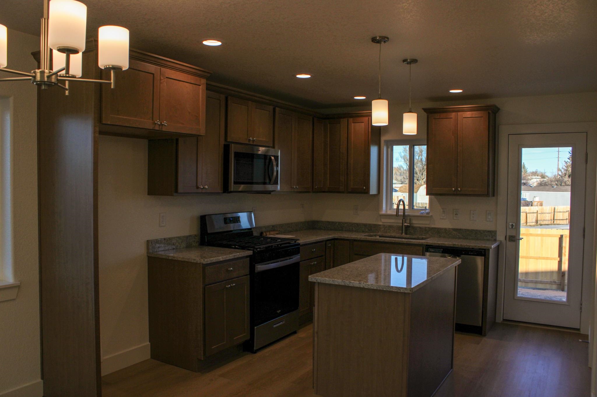 4706 Shale Circle Mills, WY 82644 - Photo 3 of 10