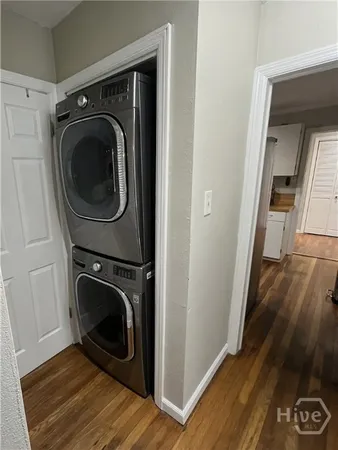 $2,800 | 3132 Robertson Avenue, Savannah, GA 31404