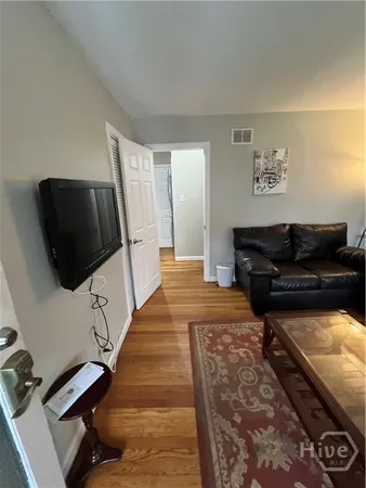 $2,800 | 3132 Robertson Avenue, Savannah, GA 31404