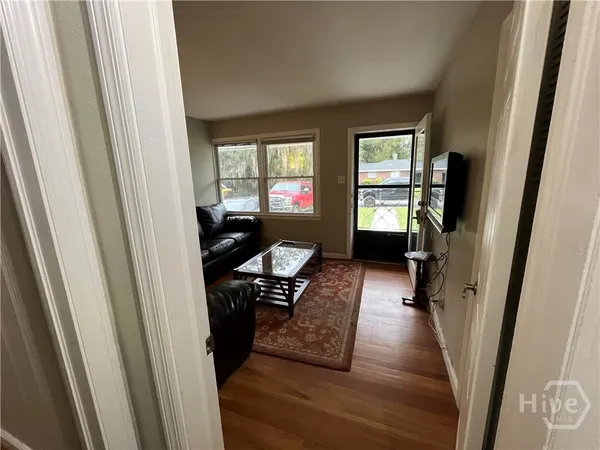 $2,800 | 3132 Robertson Avenue, Savannah, GA 31404