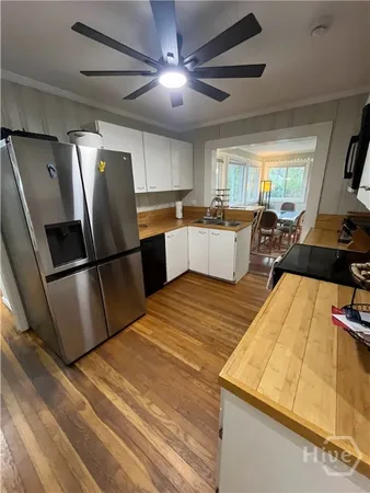 $2,800 | 3132 Robertson Avenue, Savannah, GA 31404