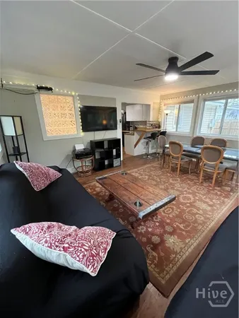 $2,800 | 3132 Robertson Avenue, Savannah, GA 31404