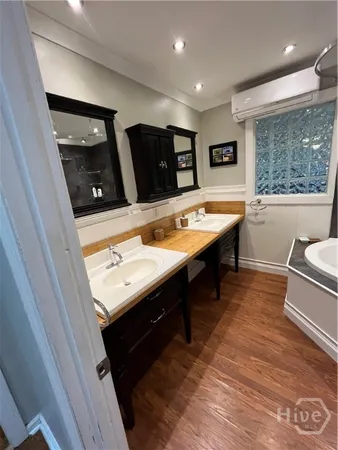 $2,800 | 3132 Robertson Avenue, Savannah, GA 31404