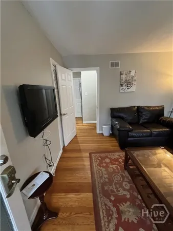 $2,800 | 3132 Robertson Avenue, Savannah, GA 31404