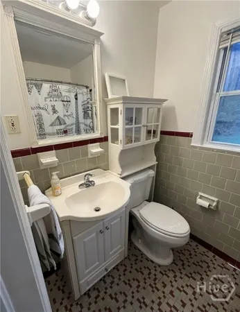 $2,800 | 3132 Robertson Avenue, Savannah, GA 31404