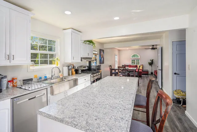 $275,000 | 3405 North 5th Street, Niles, MI 49120