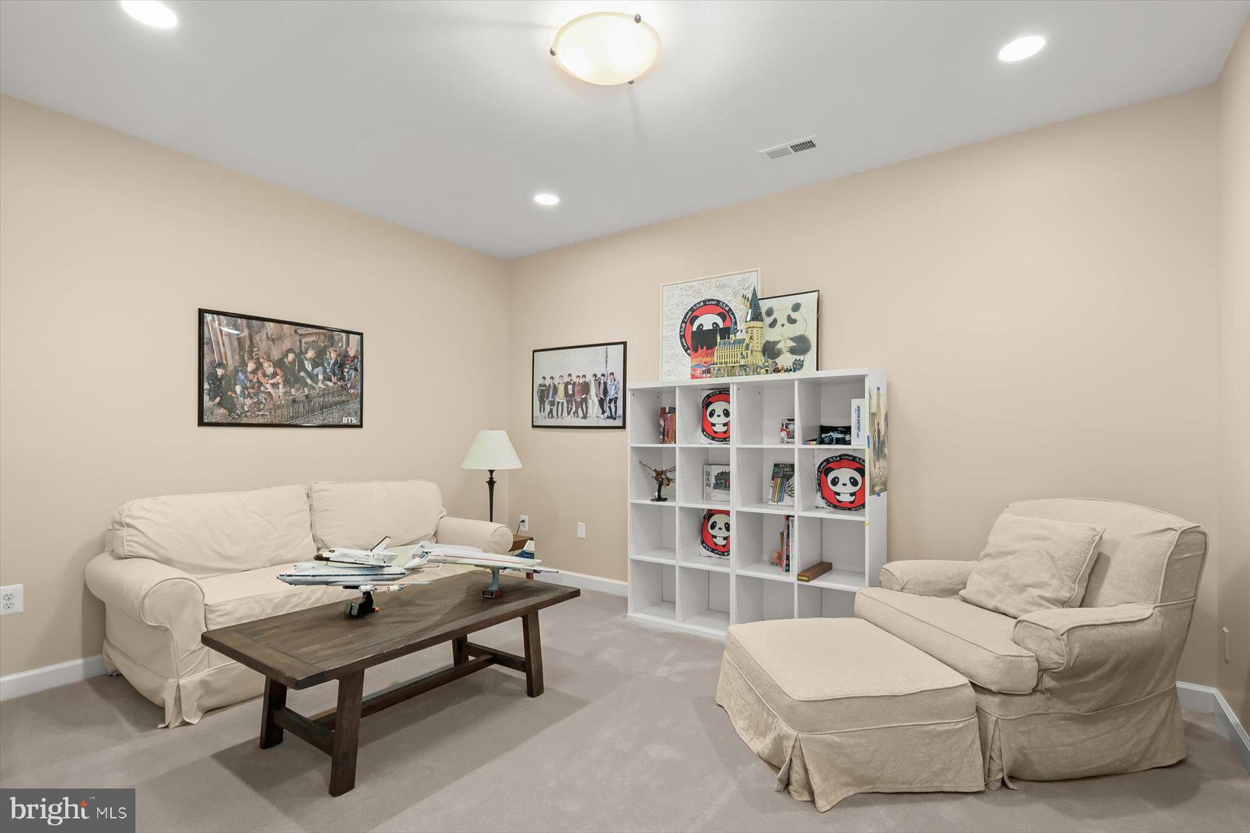 7828 Stable Way Potomac, MD 20854 - Photo 51 of 60 a living room with furniture