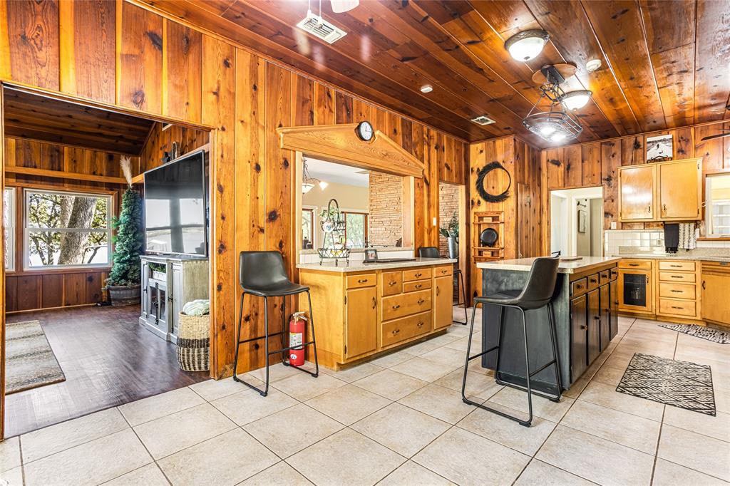 916 Kimbrough Road Azle, TX 76020 - Photo 13 of 40