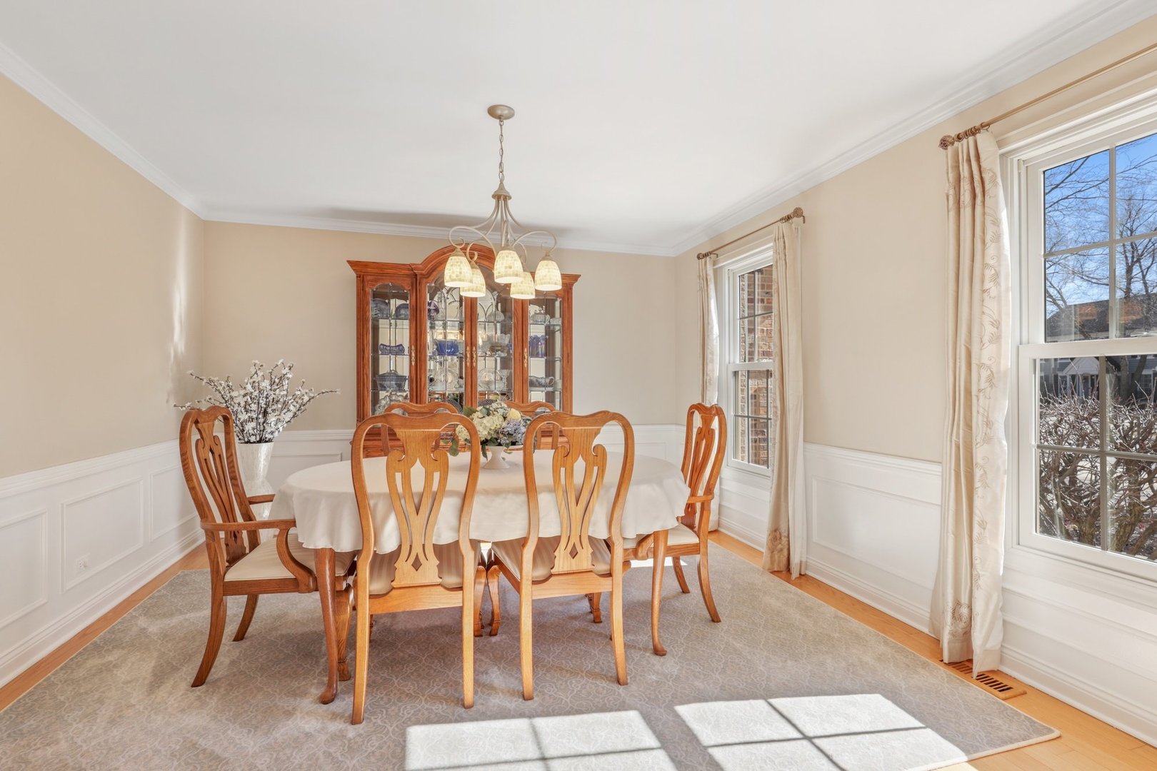 26W420 Churchill Road Winfield, IL 60190 - Photo 7 of 27
