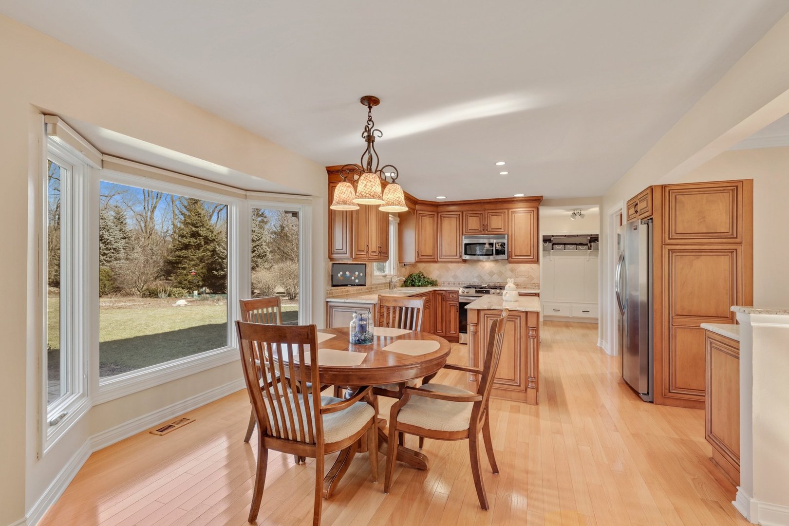 26W420 Churchill Road Winfield, IL 60190 - Photo 8 of 27