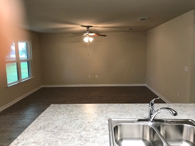 1684 Abbey Loop Foley, AL 36535 - Photo 5 of 15
