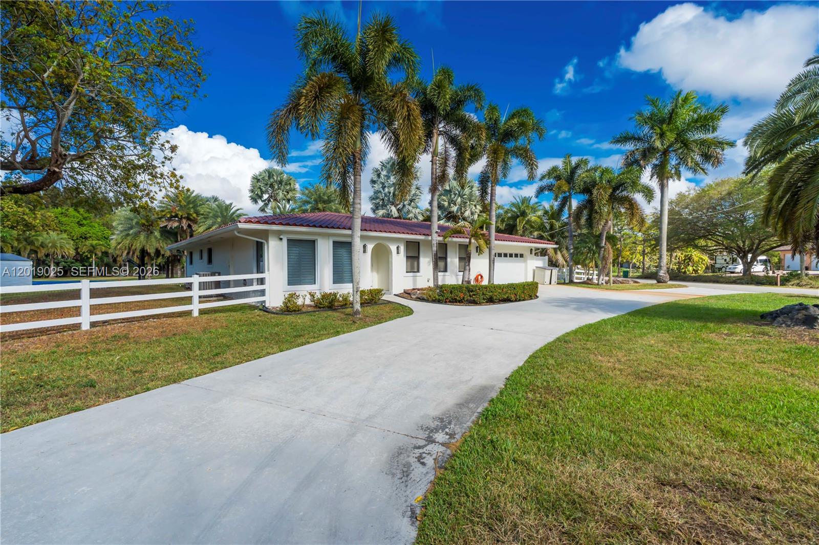 18201 Southwest 70th Place Southwest Ranches, FL 33331 - Photo 7 of 53