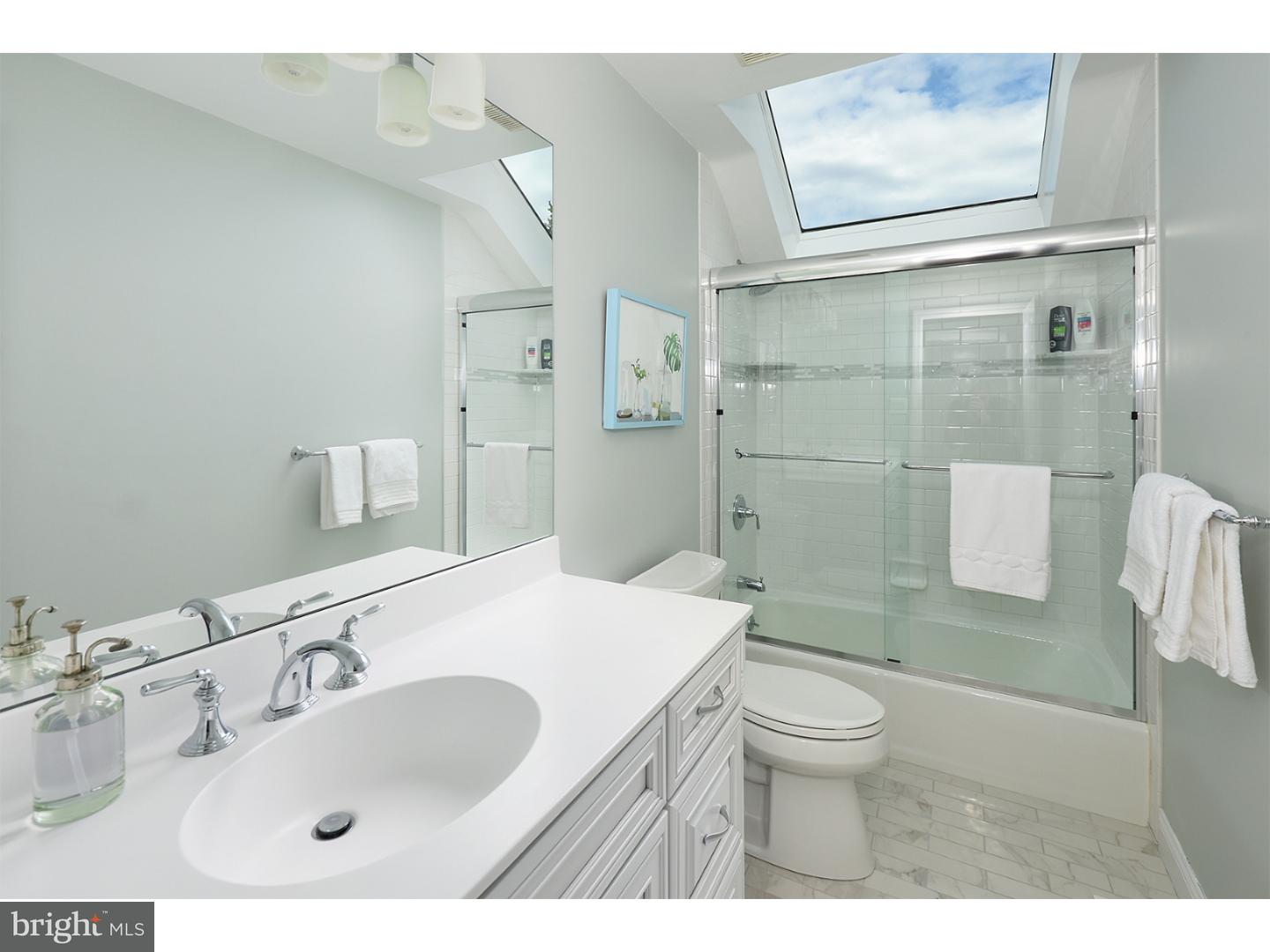 449 Inveraray Road Villanova, PA 19085 - Photo 17 of 23 Bathroom