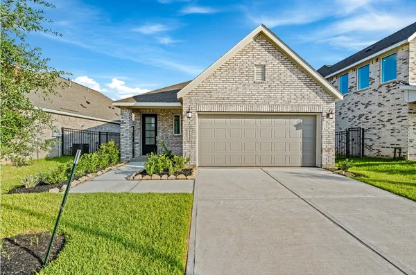 $2,200 | 27439 Sunterra Village Drive, Katy, TX 77493