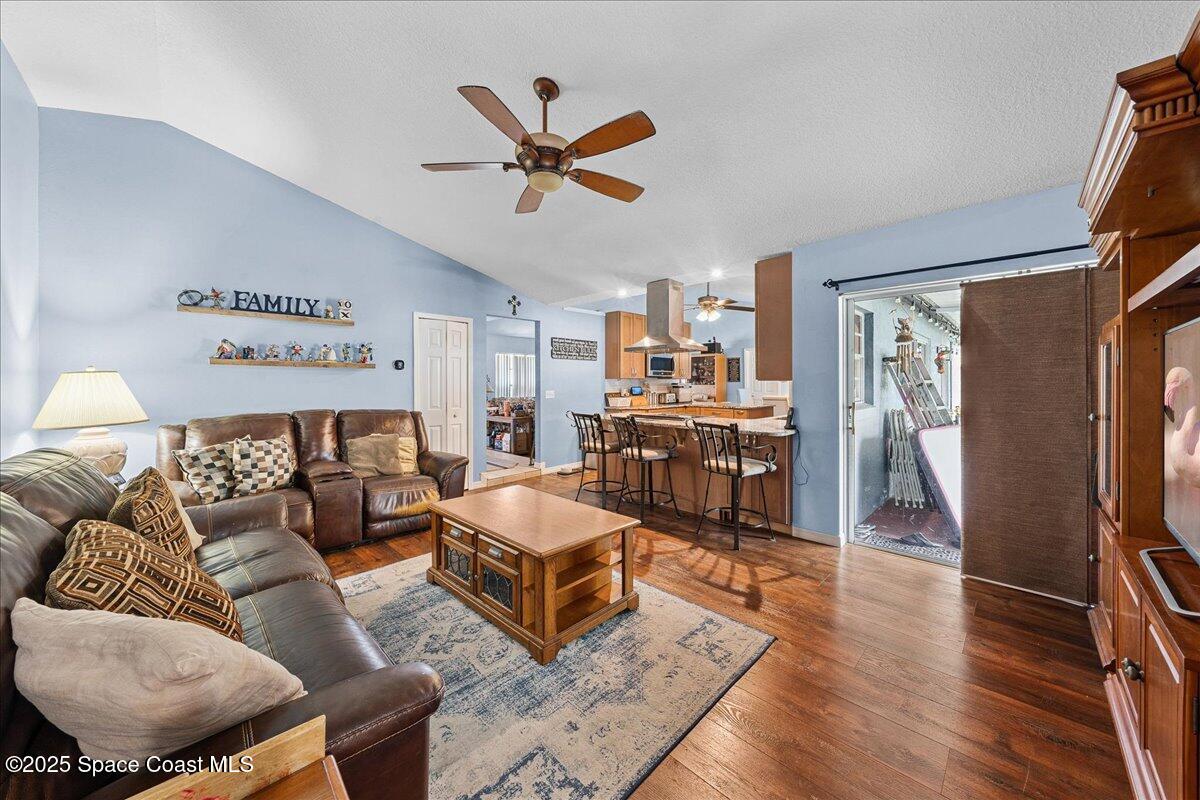 873 Ripley Terrace Northeast Palm Bay, FL 32907 - Photo 5 of 13 Family Room