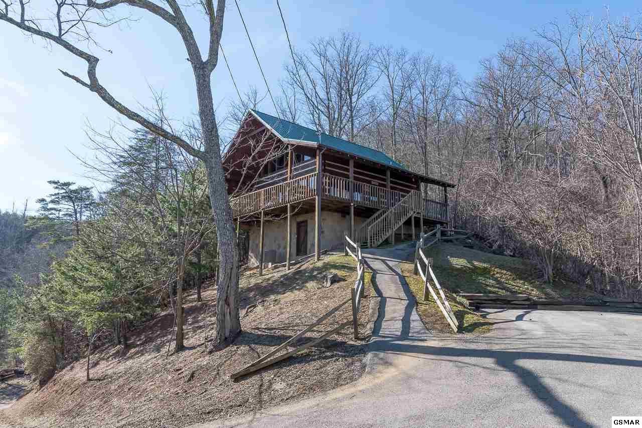 1910 Bluff Ridge Road, Unit AROOMWITHAVIEW Sevierville, TN 37876 - Photo 1 of 30 Gallery Image 1