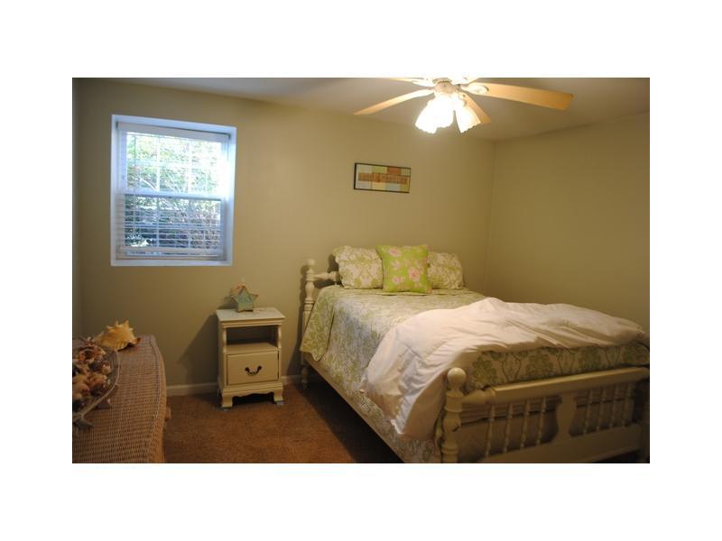33 Spindrift Road Narragansett, RI 02882 - Photo 11 of 19 Bedroom.