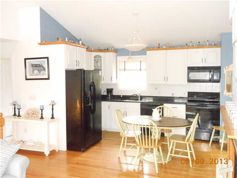 33 Spindrift Road Narragansett, RI 02882 - Photo 3 of 19 Kitchen.