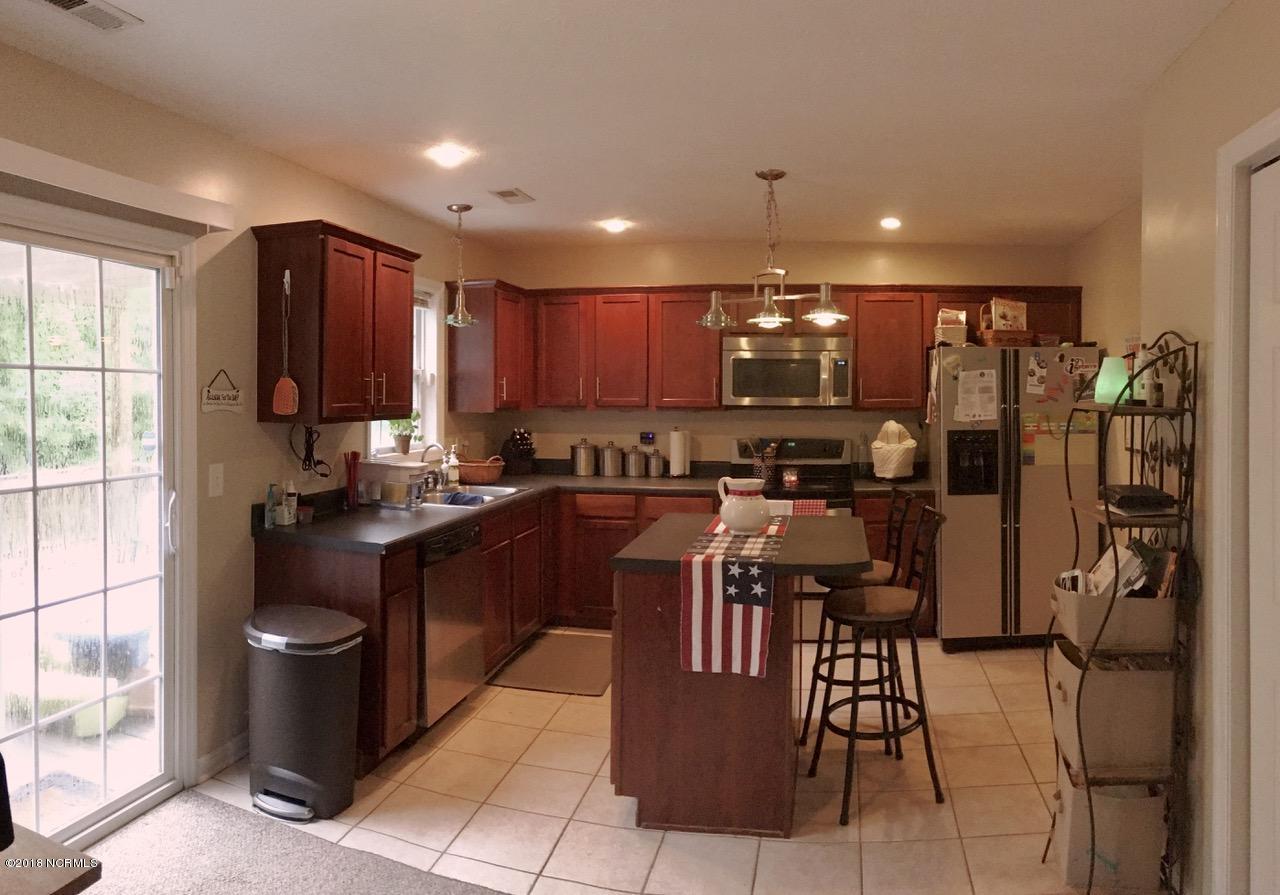 209 Rutherford Way Jacksonville, NC 28540 - Photo 2 of 14 Kitchen