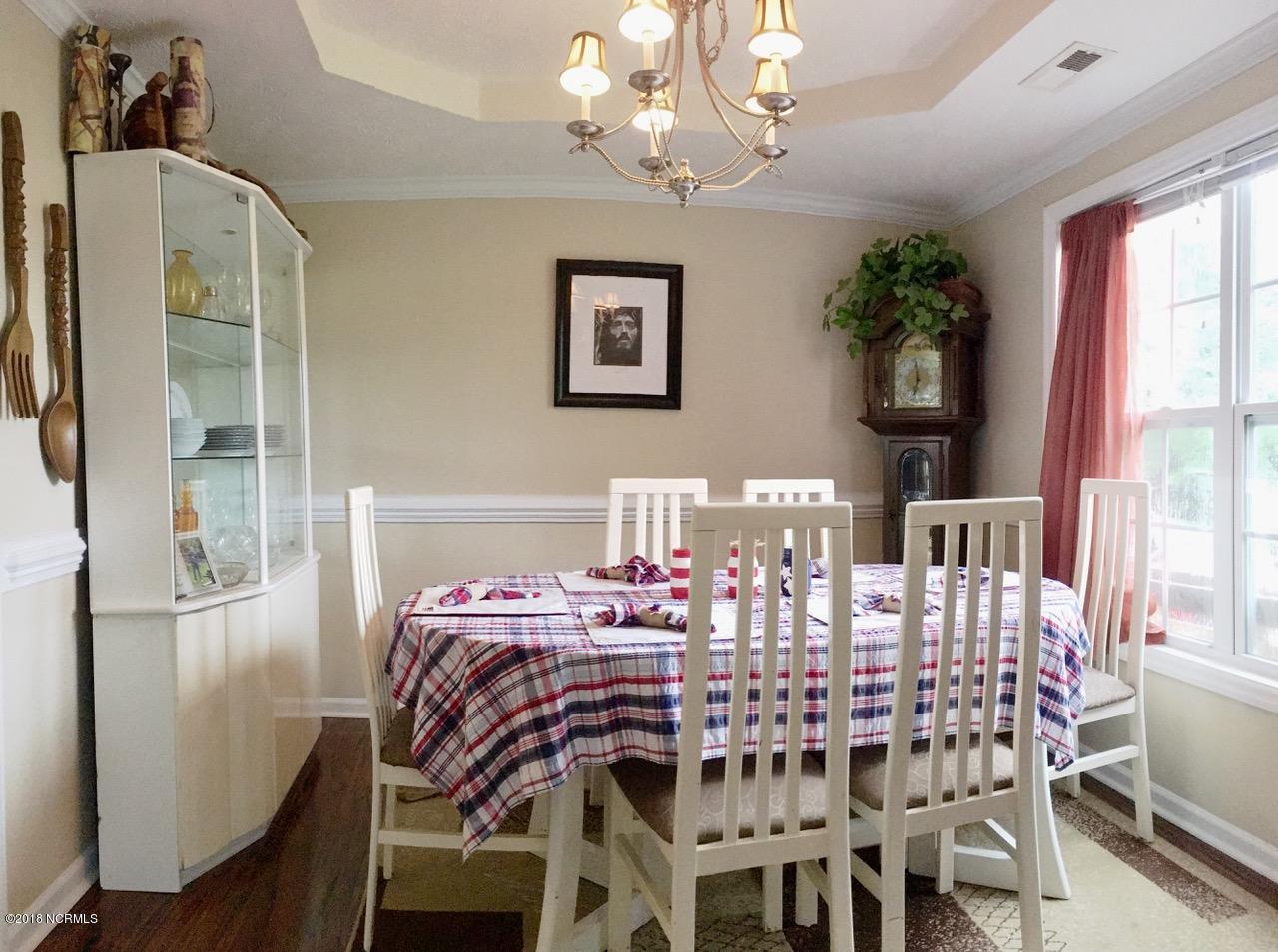 209 Rutherford Way Jacksonville, NC 28540 - Photo 3 of 14 DiningRoom