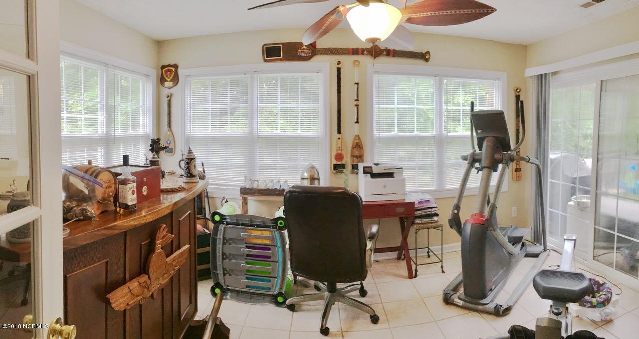 209 Rutherford Way Jacksonville, NC 28540 - Photo 5 of 14 Office/Sunroom