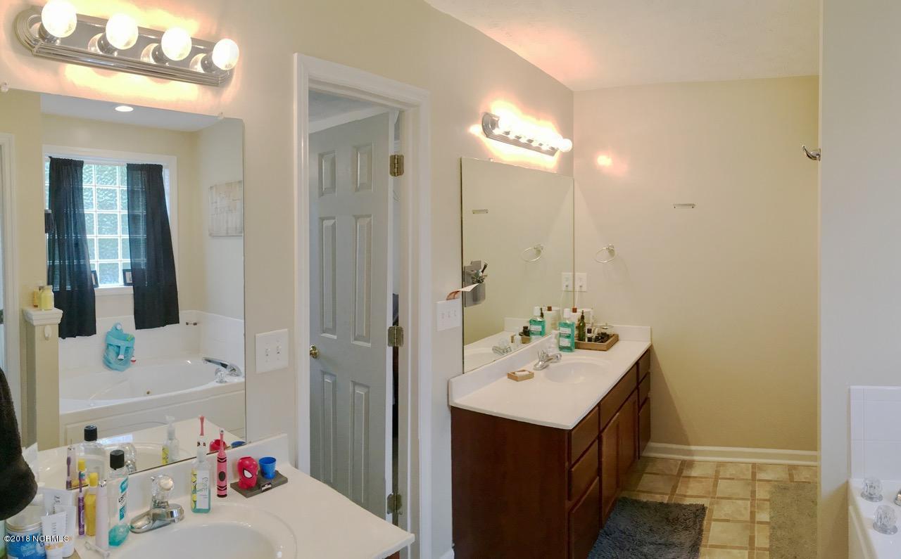 209 Rutherford Way Jacksonville, NC 28540 - Photo 6 of 14 MasterBath