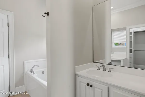 $425,000 | 127 Hawthorne Vale, Ridgeland, MS 39157