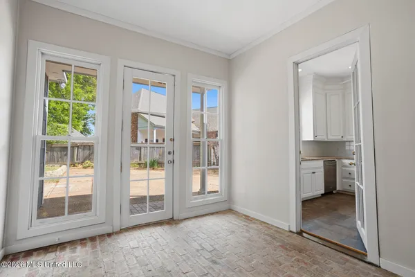 $425,000 | 127 Hawthorne Vale, Ridgeland, MS 39157